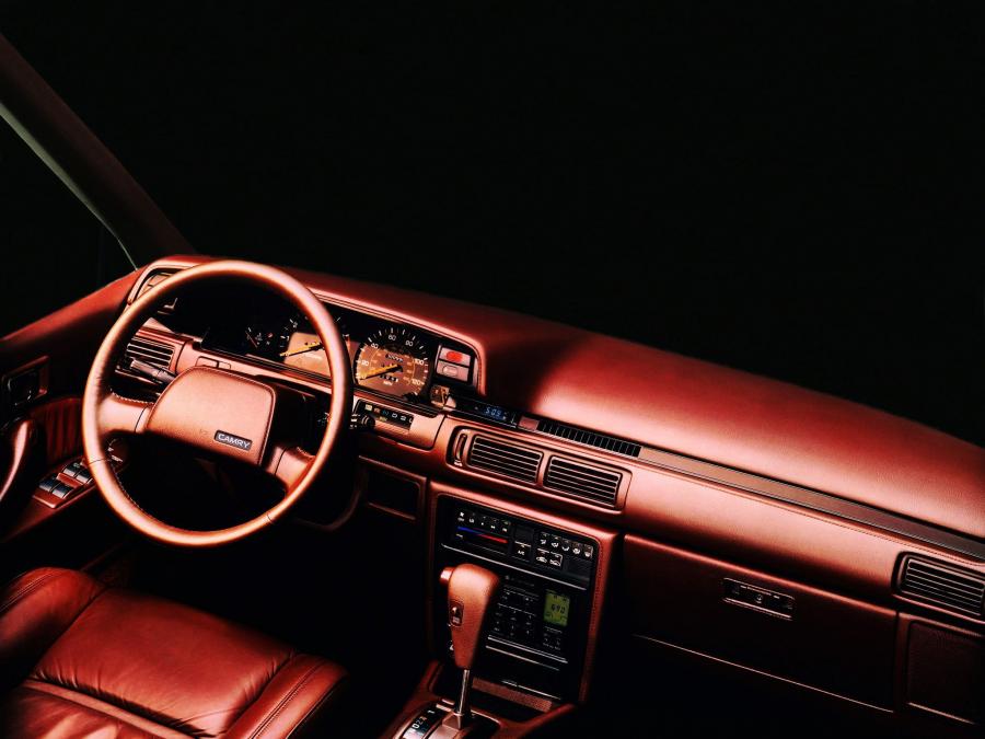  Toyota Camry Sedan LE 1986 года  (US) (фото 4 из 17)